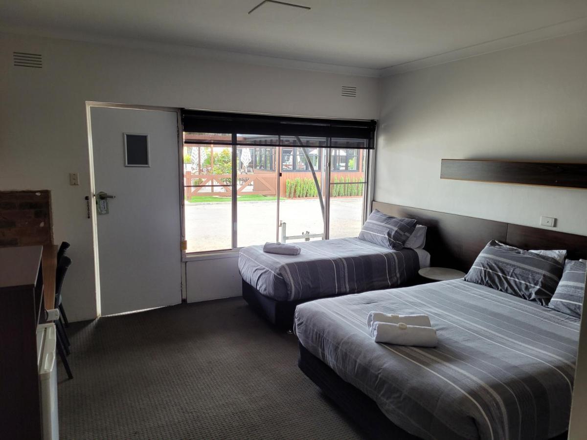 Palm And Pawn Motor Inn Wagga Wagga Eksteriør billede